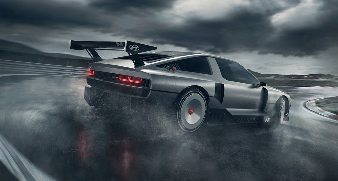 N 비전 74는 트윈 모터 토크 벡터링 컨트롤 시스템을 탑재하여 드리프트가 가능합니다.