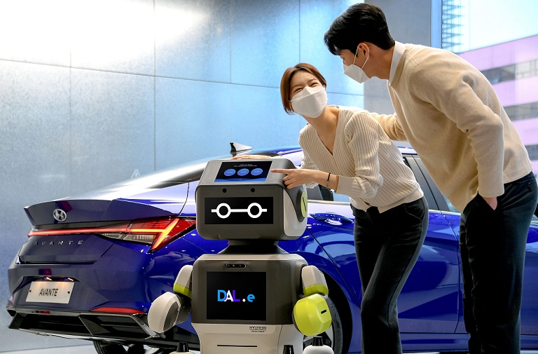 2人工智能机器人-dal-e-可以提供非接触式的信息交互与娱乐服务
